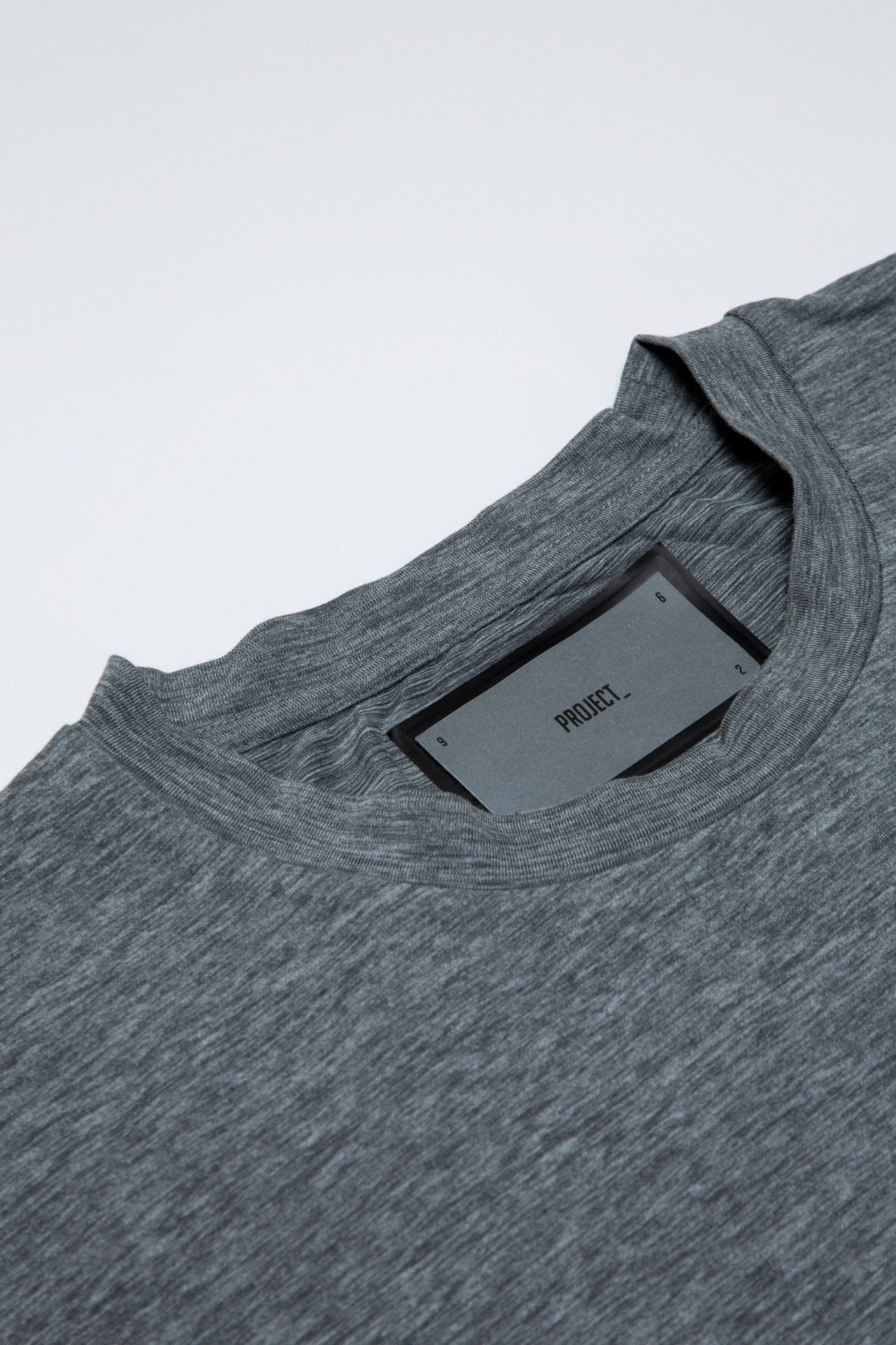 02 / Tee