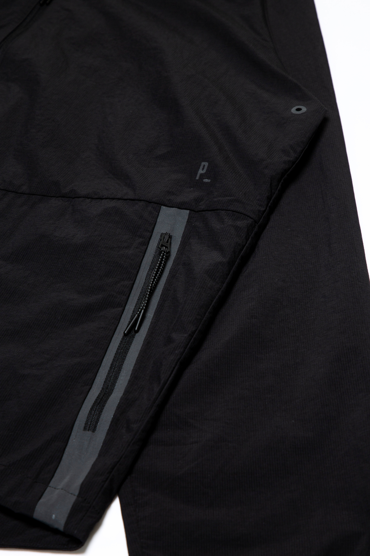 06 / Windbreaker