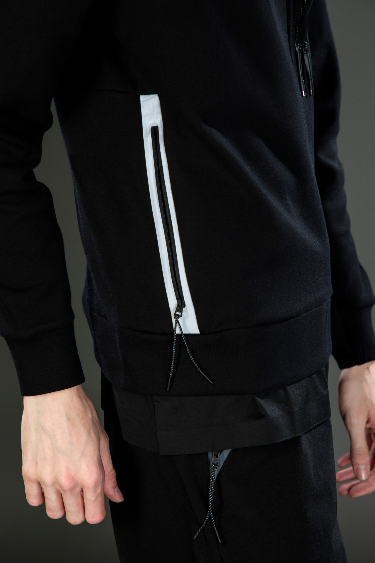 05 / Hoodie